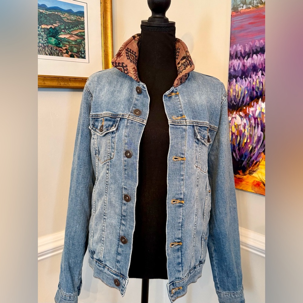 Jean Jacket with upcycled collar. Soft denim. Size XS/S PTP 20” NWOT - Picture 2 of 6
